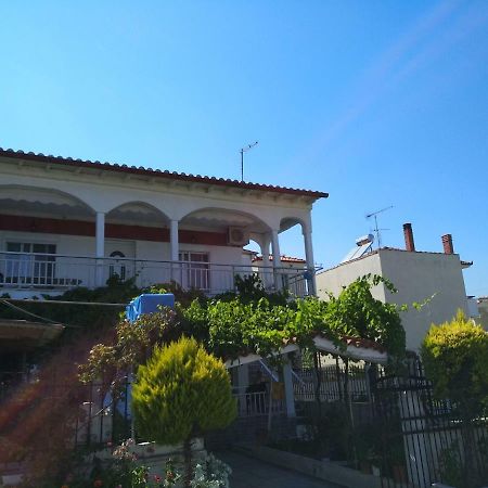 Grigorios Apartments Vrasná Buitenkant foto