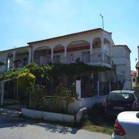 Grigorios Apartments Vrasná Buitenkant foto