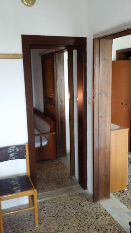 Grigorios Apartments Vrasná Buitenkant foto
