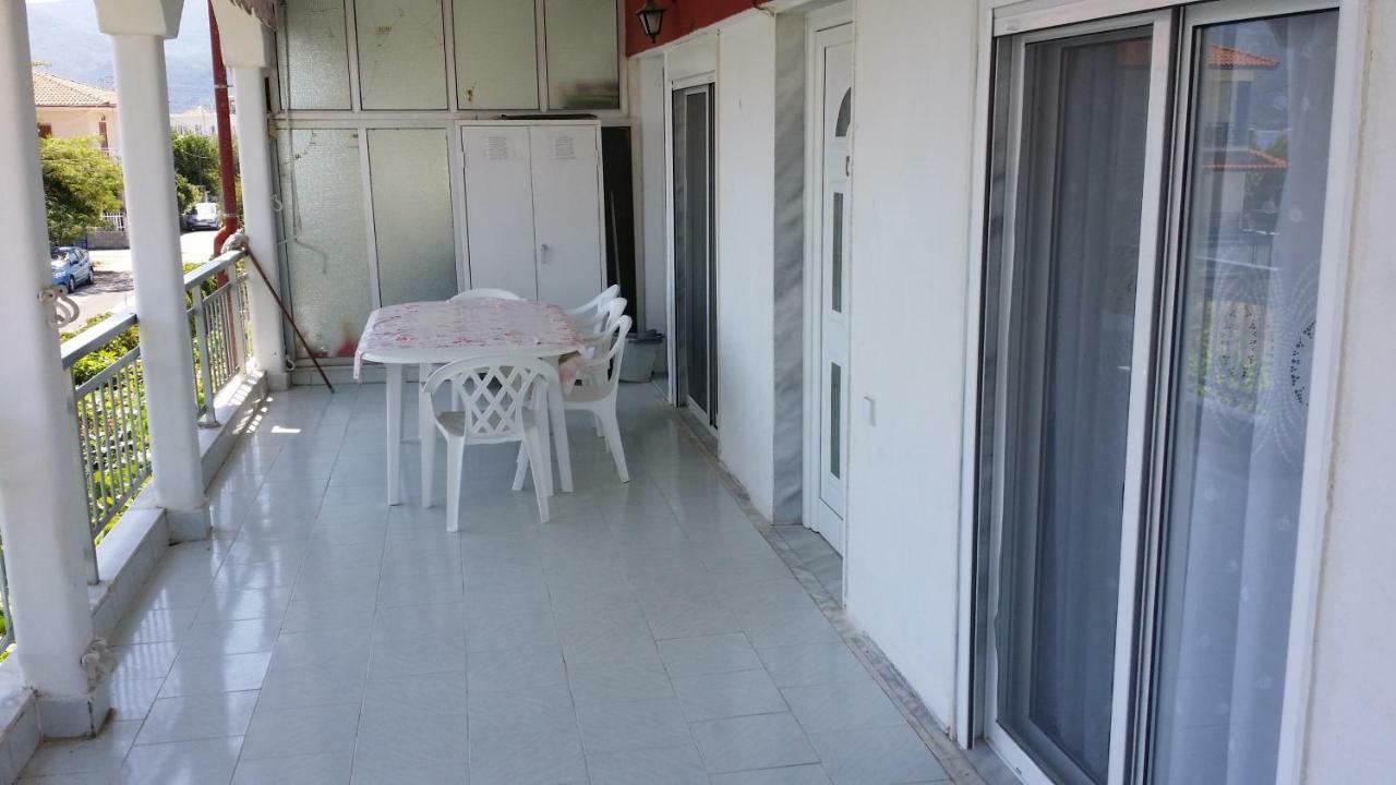 Grigorios Apartments Vrasná Buitenkant foto