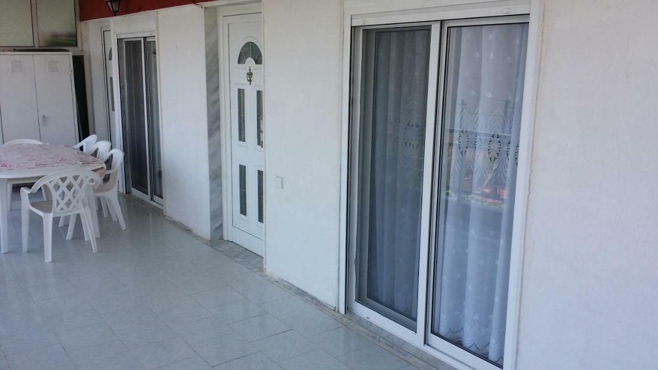 Grigorios Apartments Vrasná Buitenkant foto