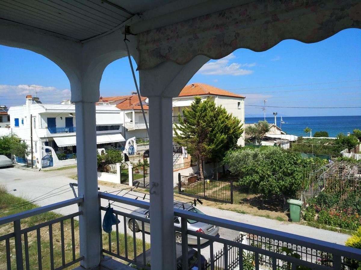 Grigorios Apartments Vrasná Buitenkant foto