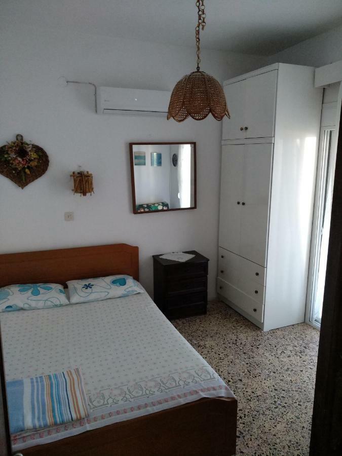 Grigorios Apartments Vrasná Buitenkant foto