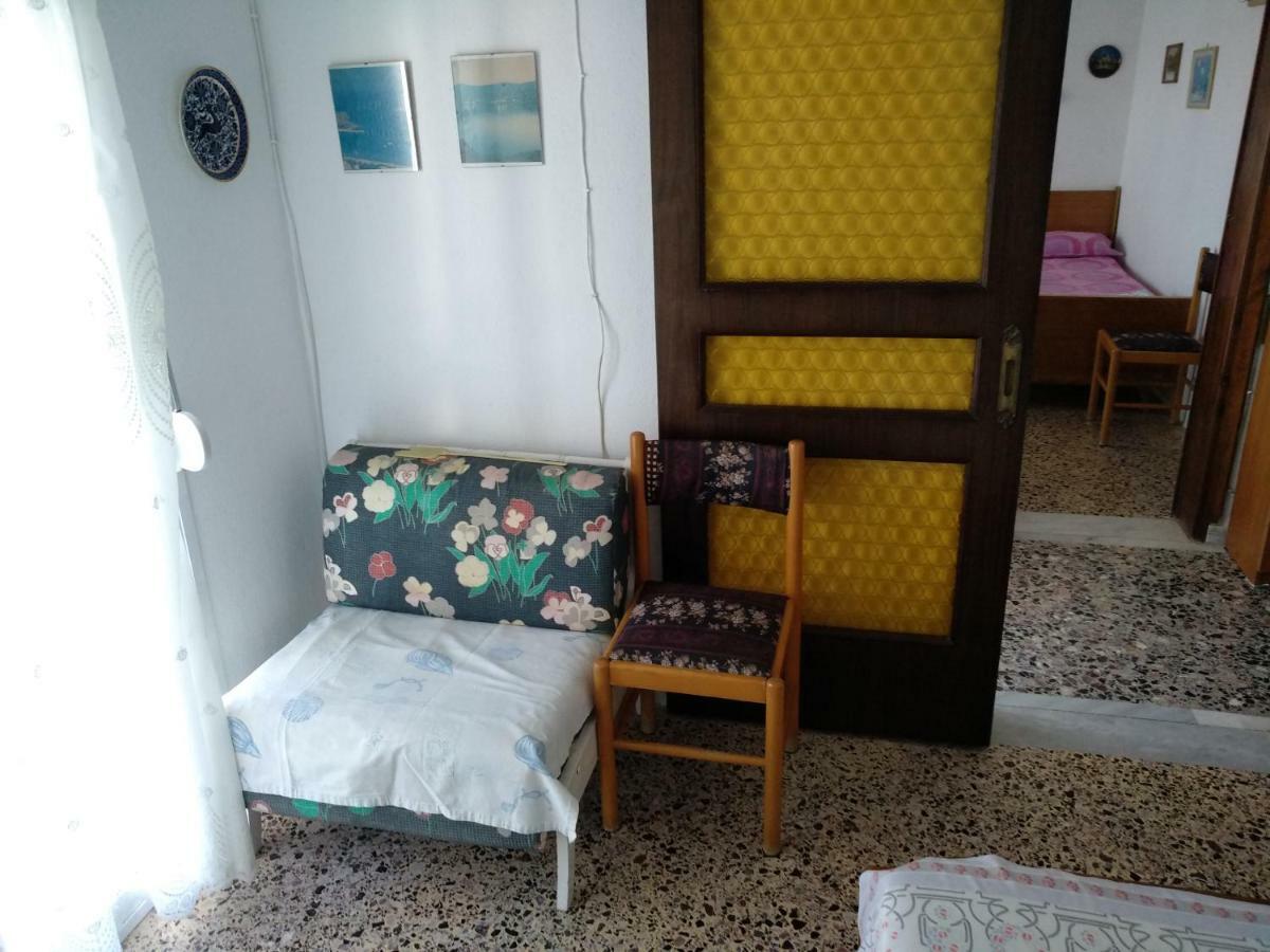 Grigorios Apartments Vrasná Buitenkant foto